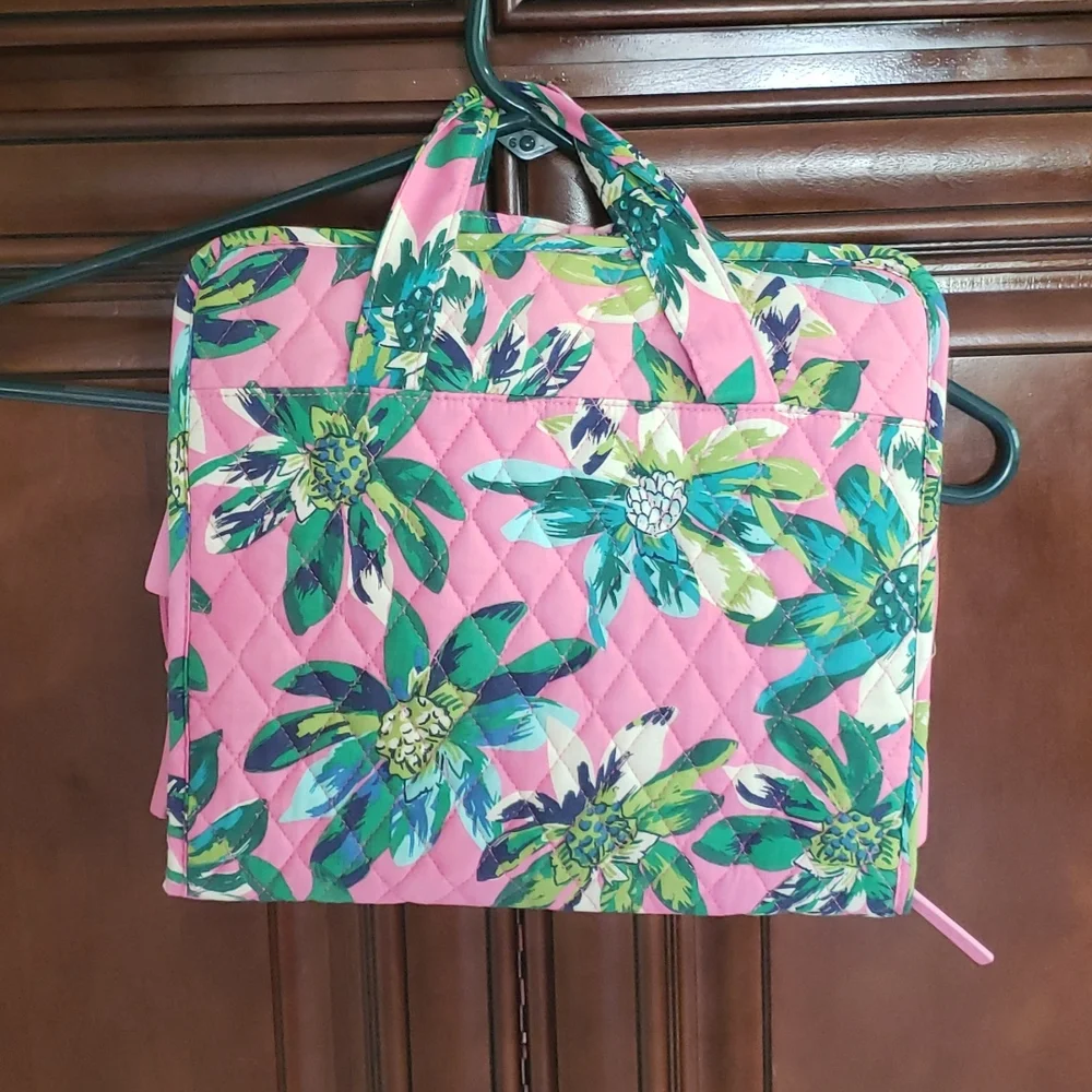 Vera Bradley Bathroom - Picture 7 of 7